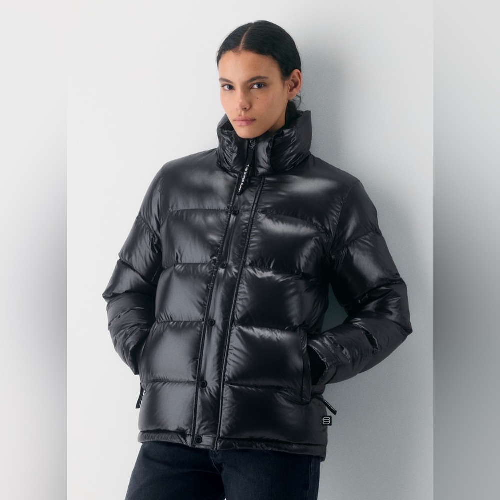 Aritzia Black Puffer Jacket
